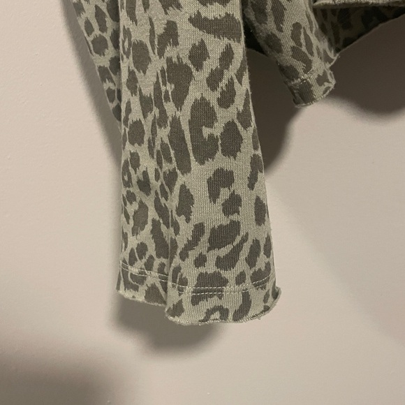 American Eagle Outfitters Olive Leopard Turtleneck Sweater - Picture 3 of 8